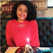 Estudiante de ingeniería de petróleos de la Universidad Nacional enseña clases de matemáticas, cálculo a personas de distintas edades